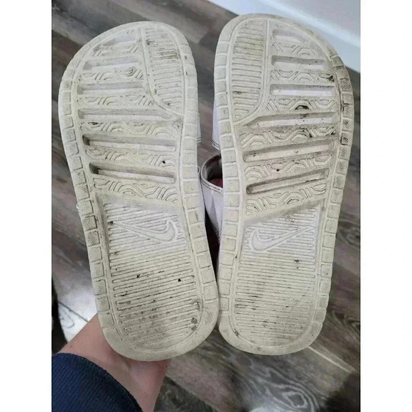 Nike white 2 strap sandal size 5‎ #5 - Picture 4 of 5